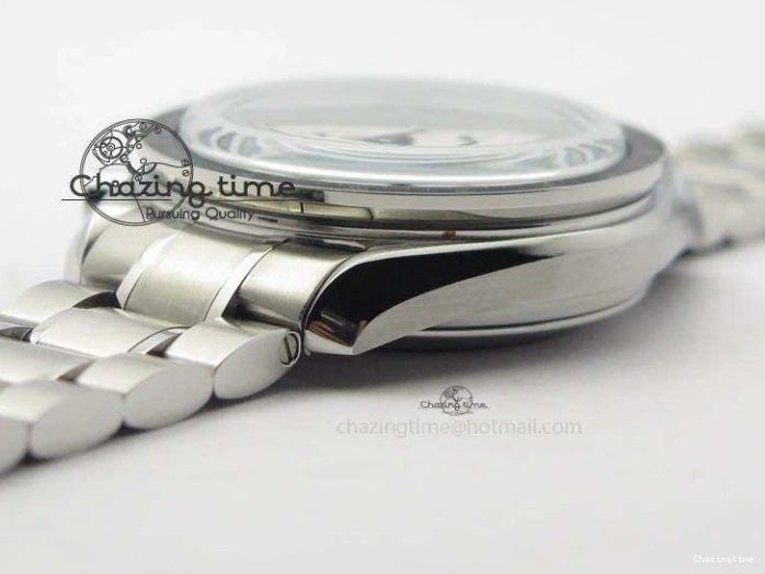 0516 Efficient Speedmaster JHF SS Snoopy Award 45th Anniversary White dial On SS Bracelet 8239